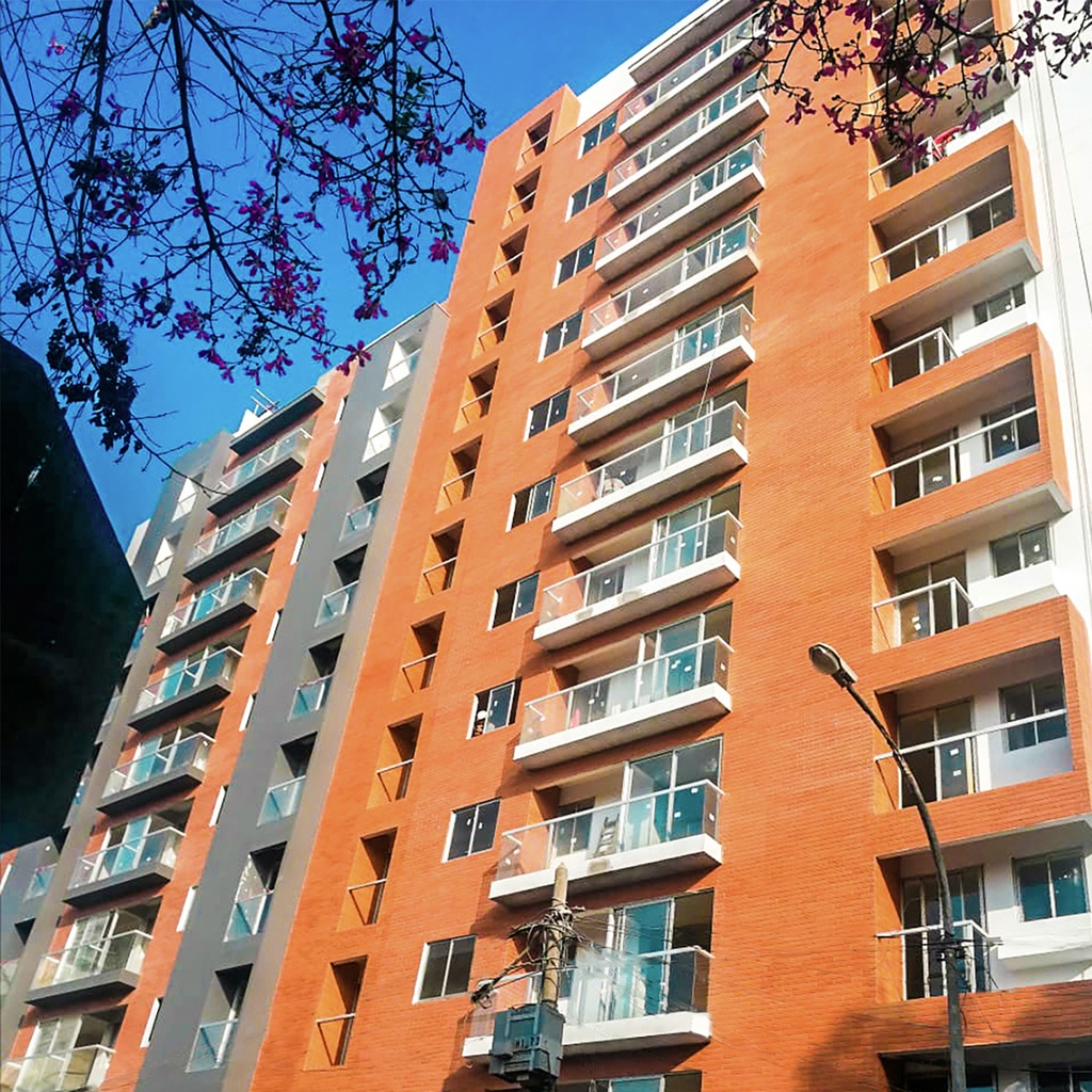 Enchape Caravista Lisa Natural DECORTEJA 25.5x7CM por 1m²