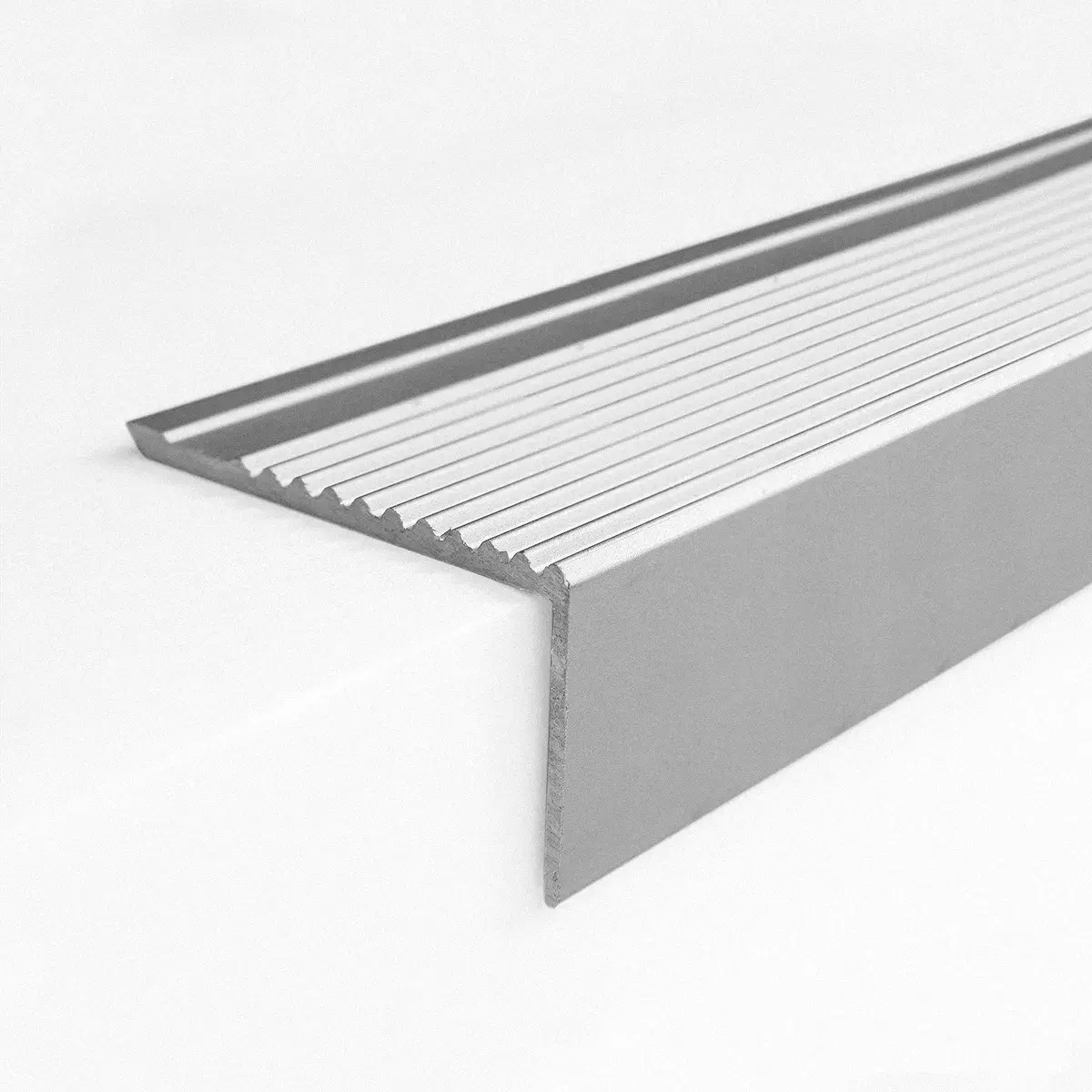 Borde Escalera Aluminio Mate de 240cmx4cm KANTU