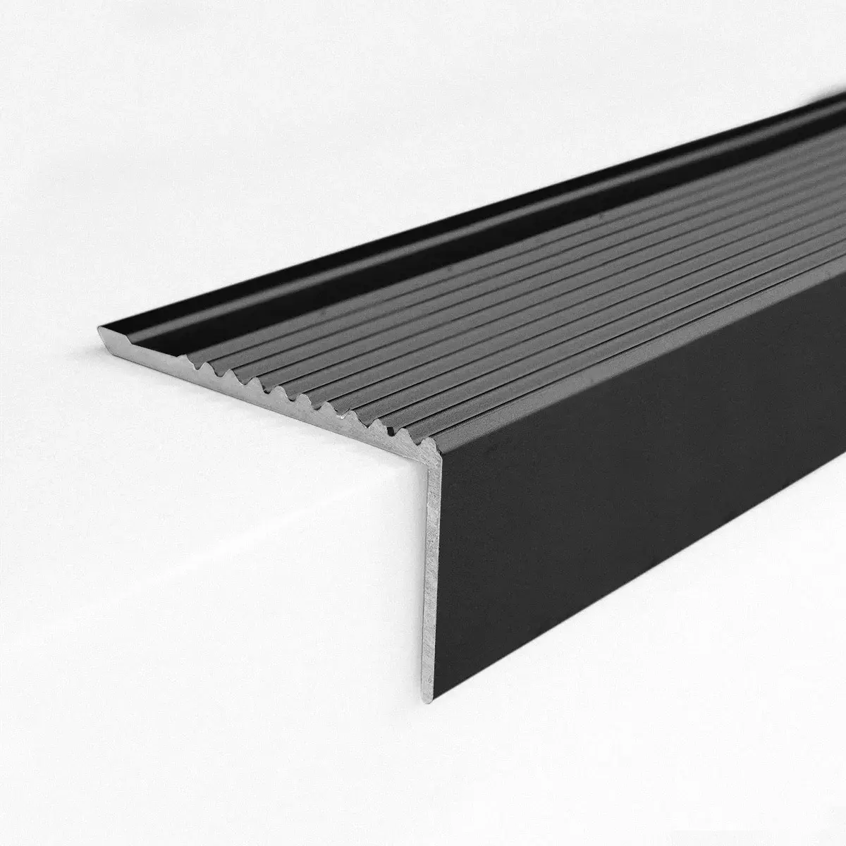 [DSBPADATEPB4NGM] Borde Escalera Aluminio Negro Mate de 240cmx4cm KANTU